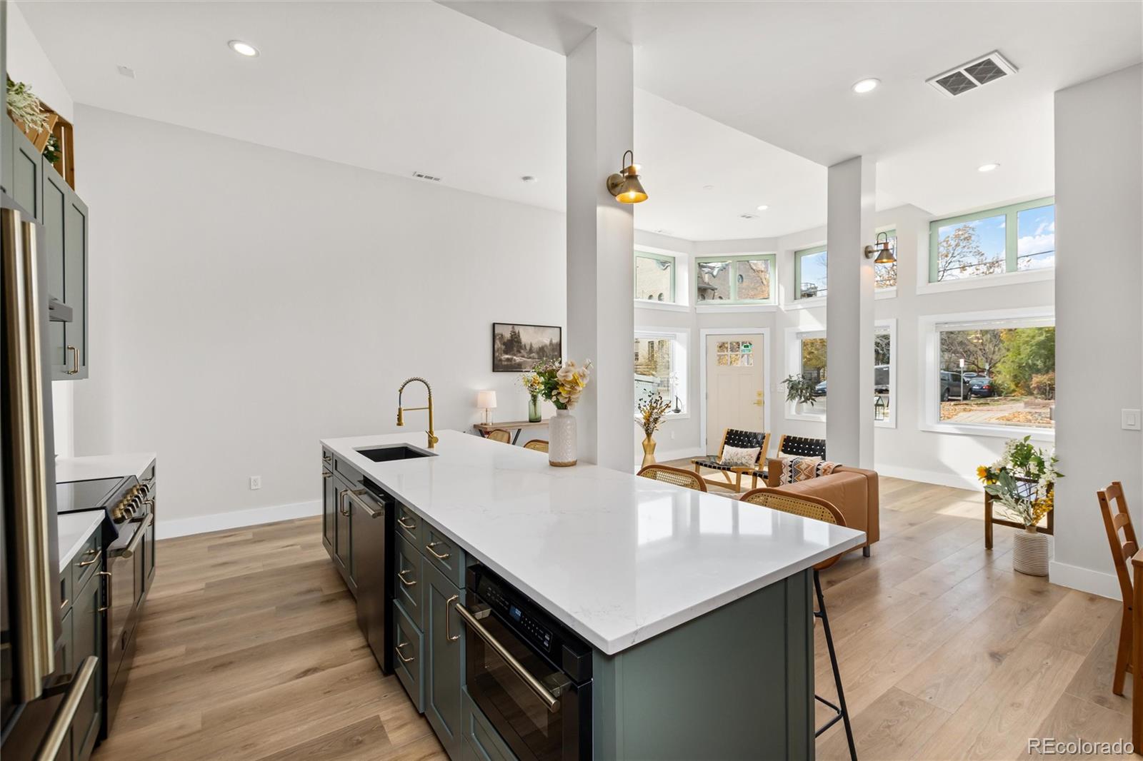 MLS Image #6 for 95 w byers place,denver, Colorado