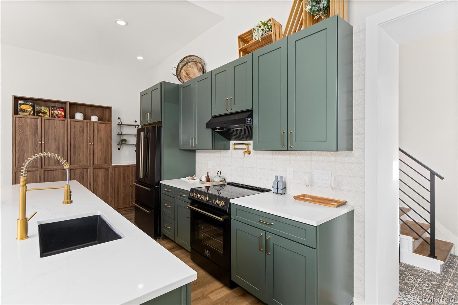 MLS Image #9 for 95 w byers place,denver, Colorado