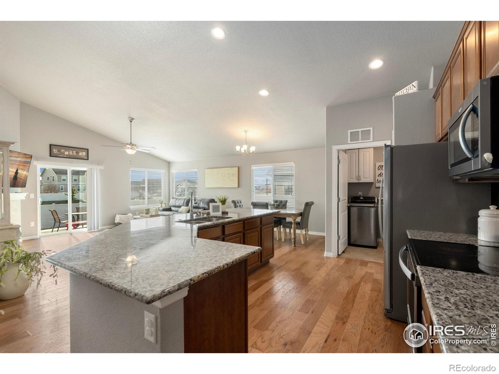 MLS Image #10 for 1881  castle hill drive,windsor, Colorado