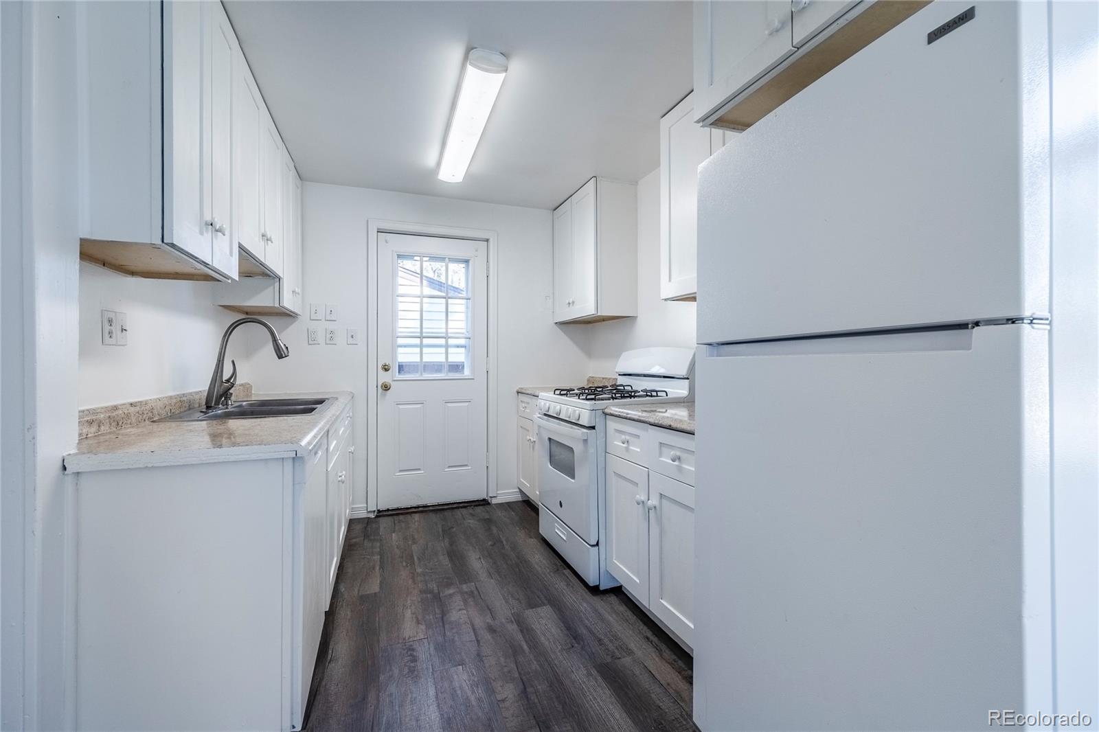 MLS Image #10 for 3675 s hazel court,englewood, Colorado