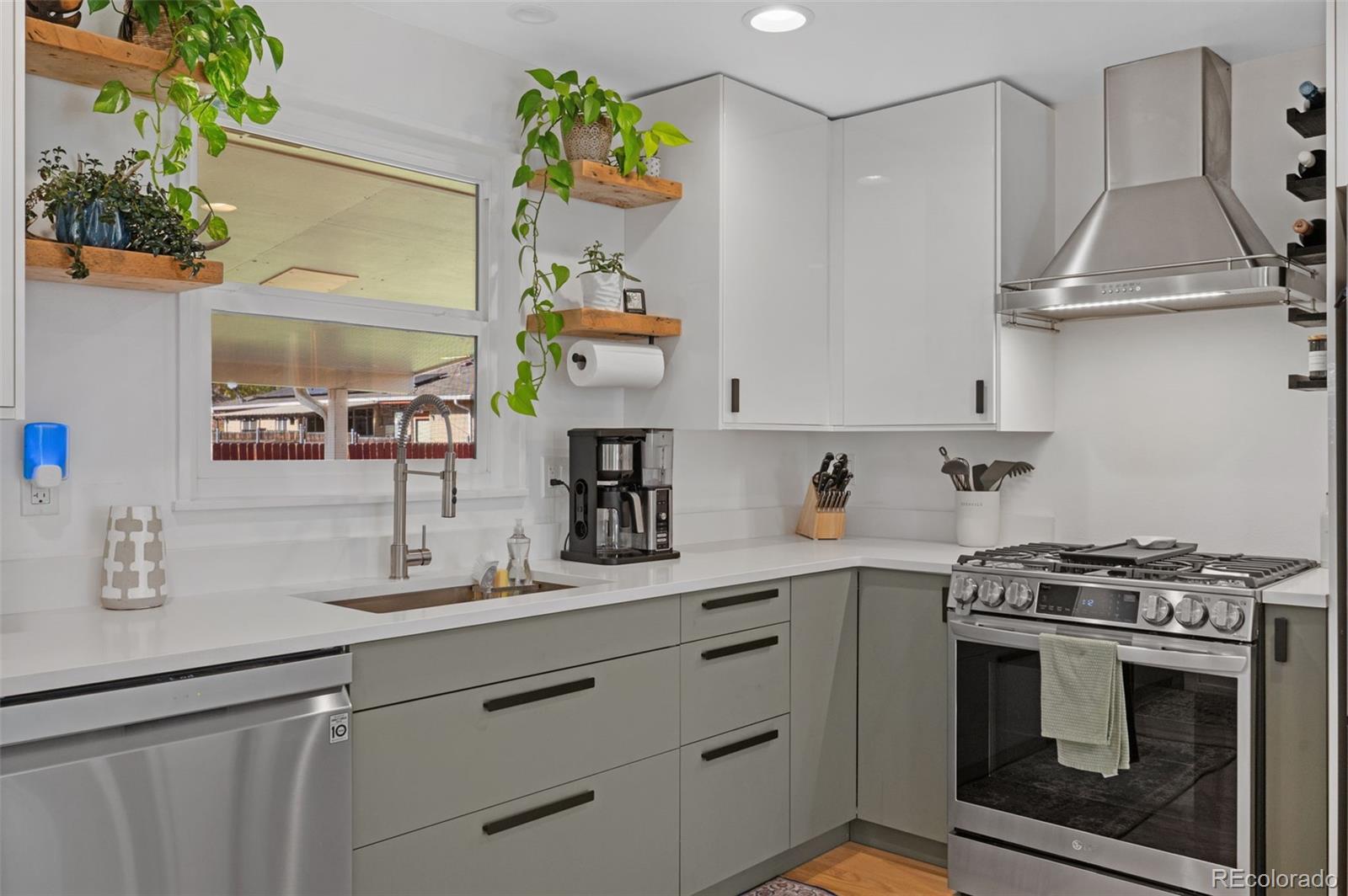 MLS Image #8 for 6075  garrison street,arvada, Colorado