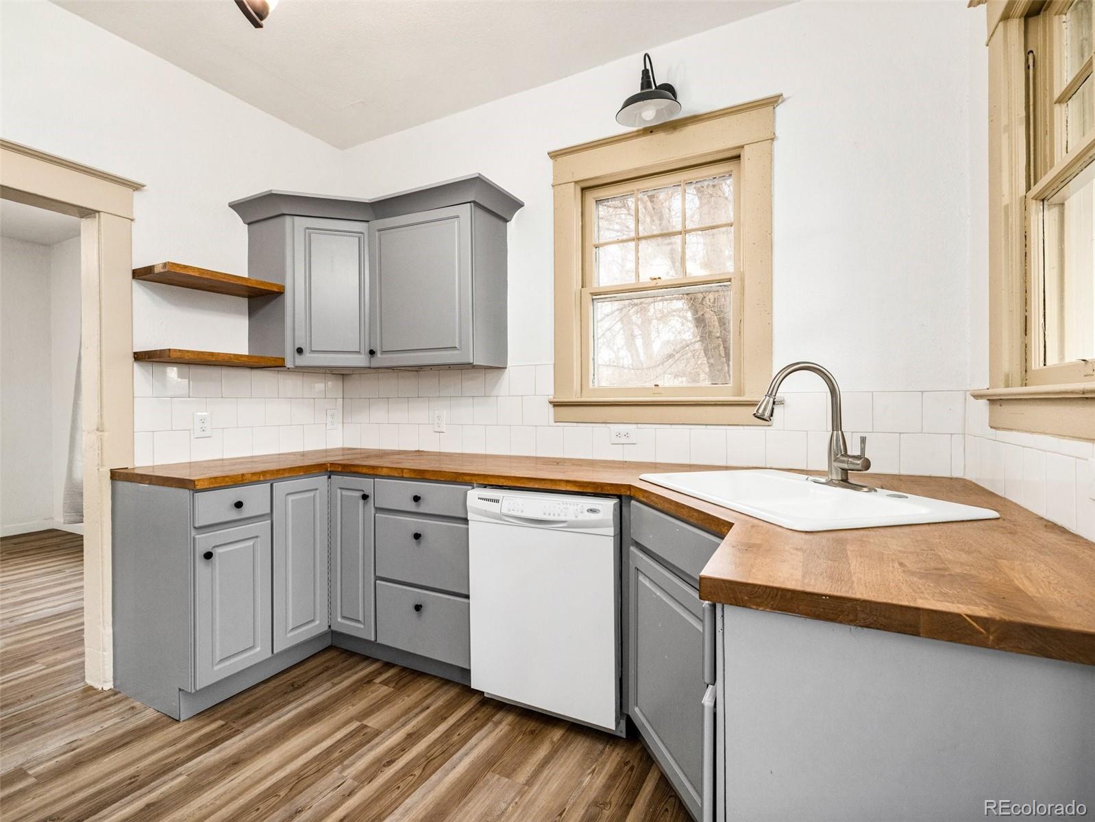 MLS Image #13 for 1026 e 9th street,pueblo, Colorado