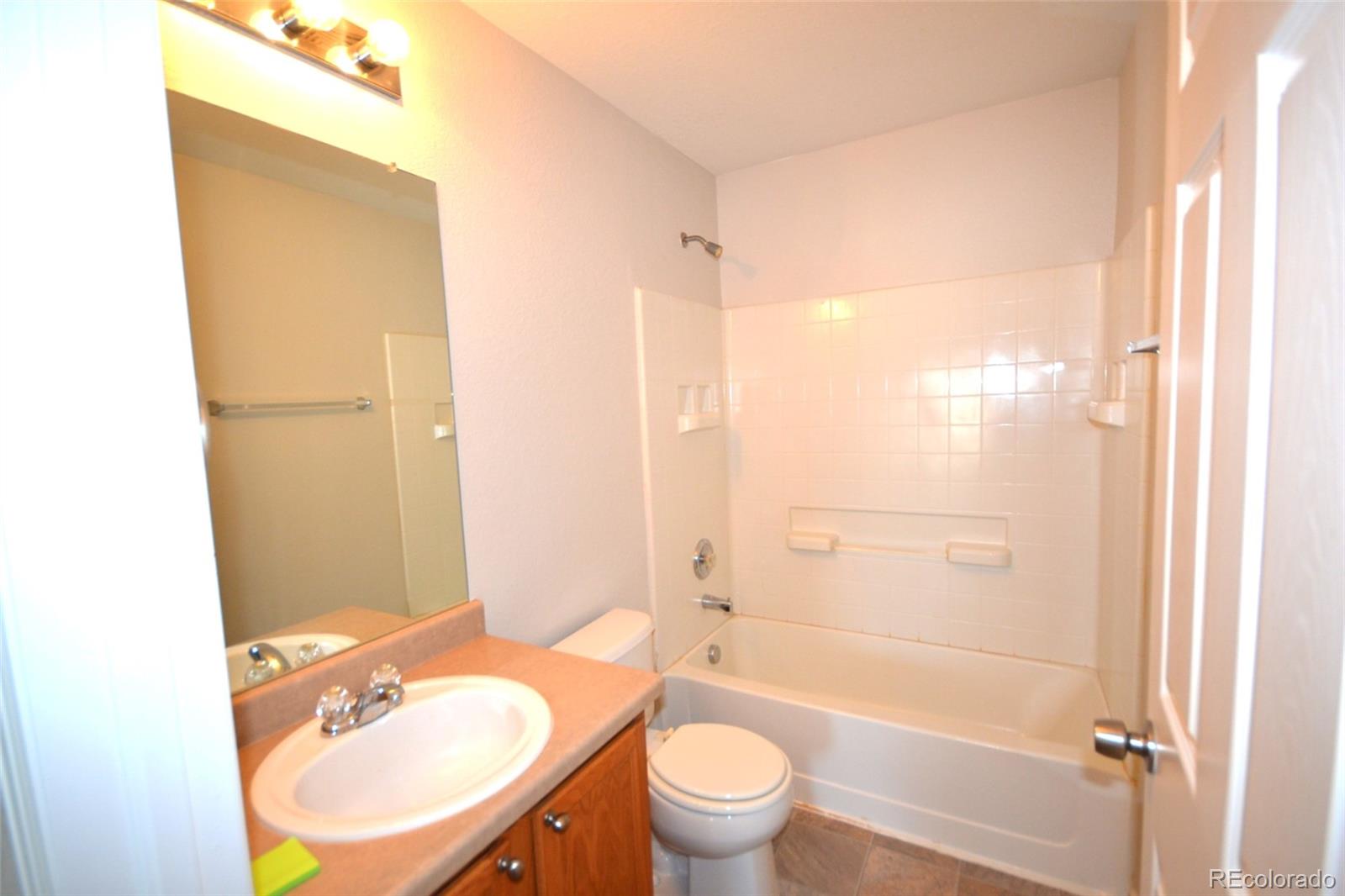 MLS Image #17 for 19683 e 55th place,denver, Colorado