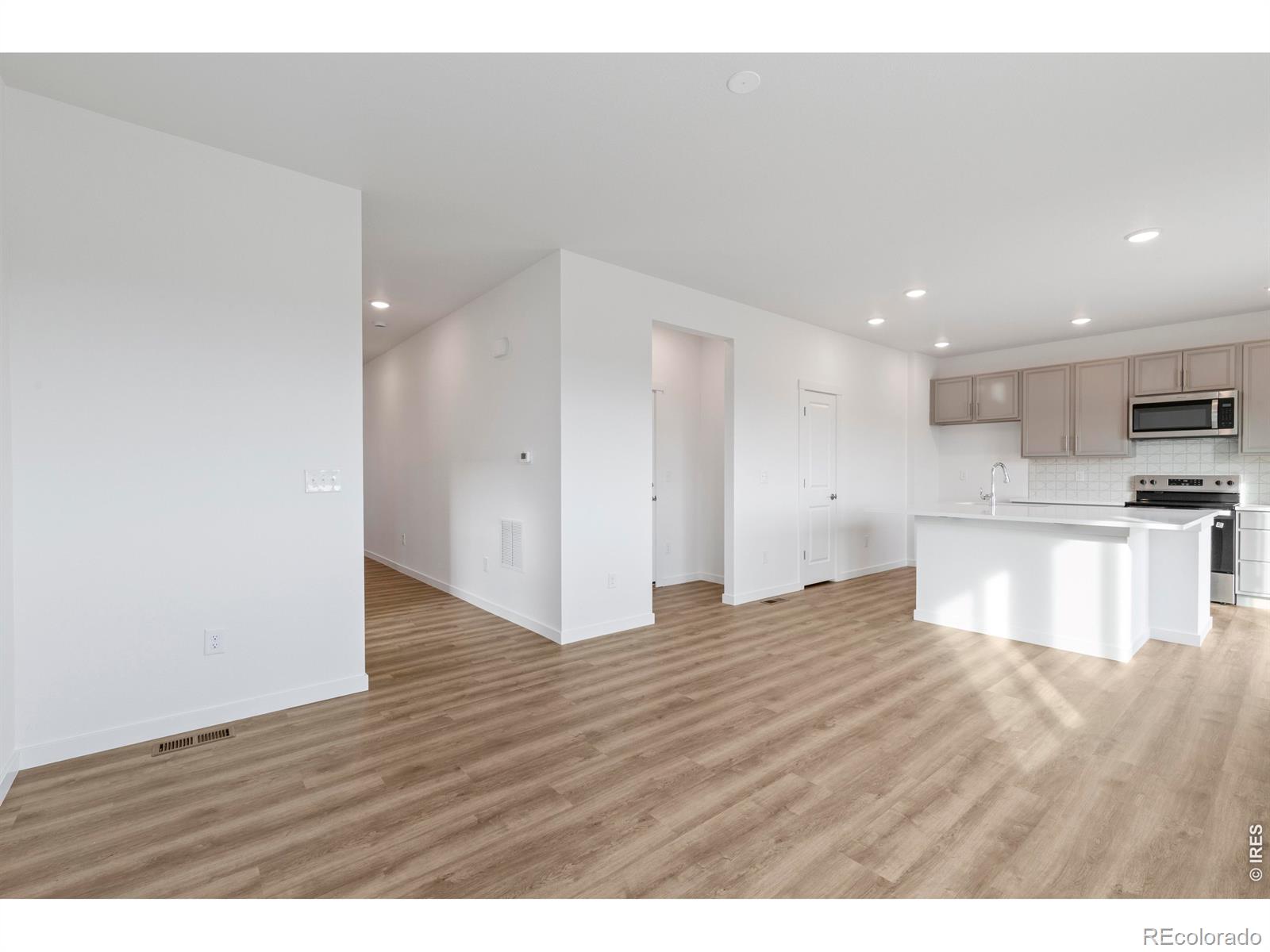 MLS Image #10 for 677  muturu road,johnstown, Colorado