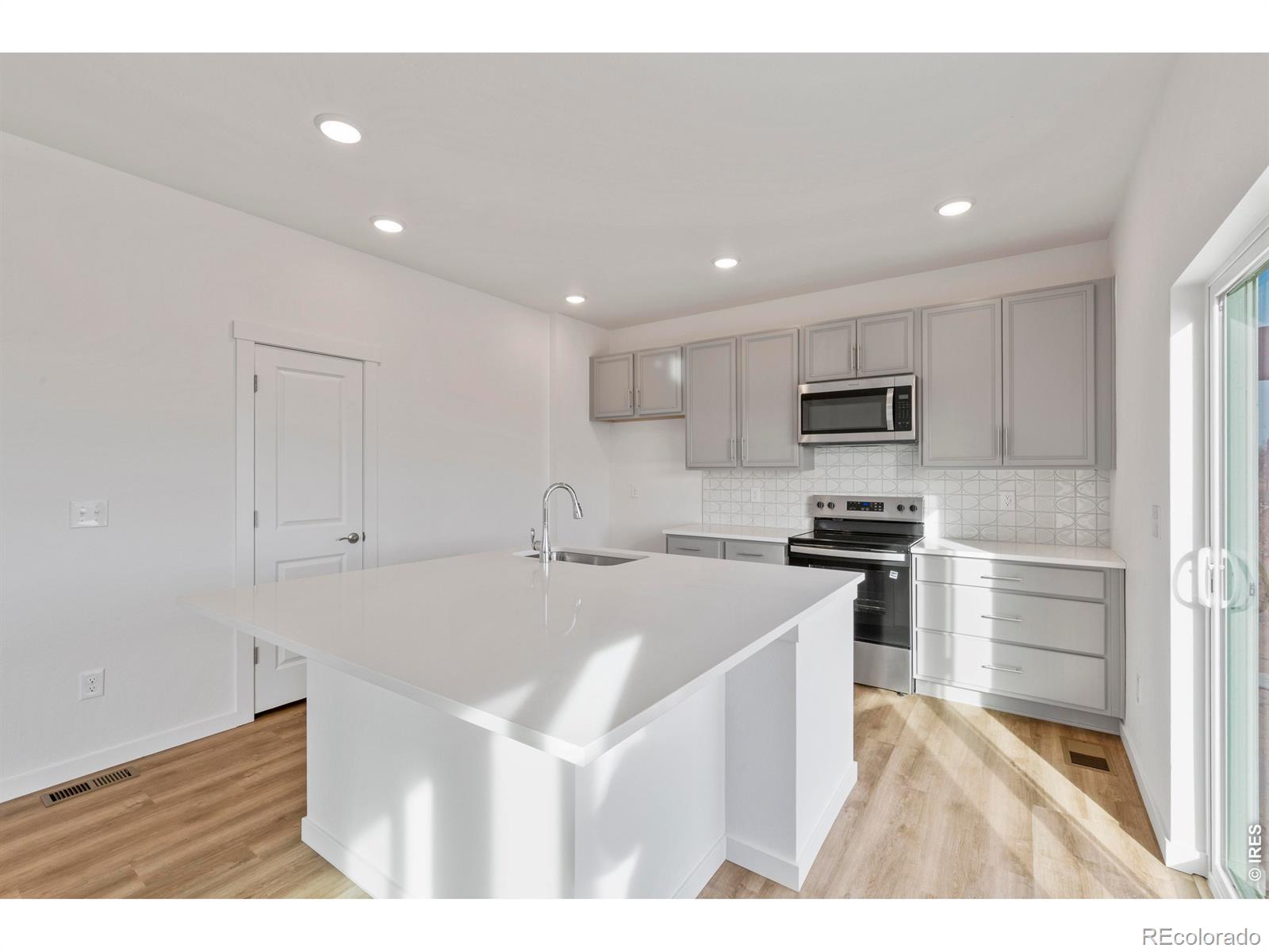 MLS Image #12 for 677  muturu road,johnstown, Colorado