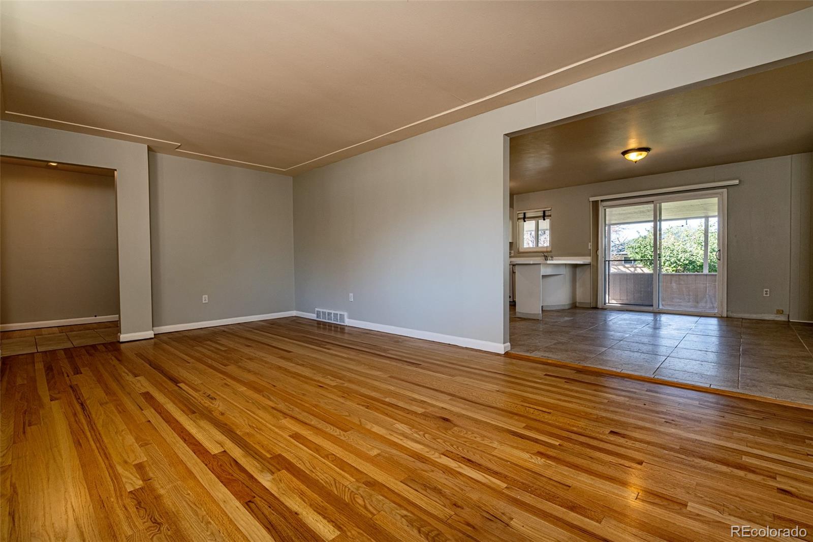 MLS Image #7 for 13105 e 5th avenue,aurora, Colorado