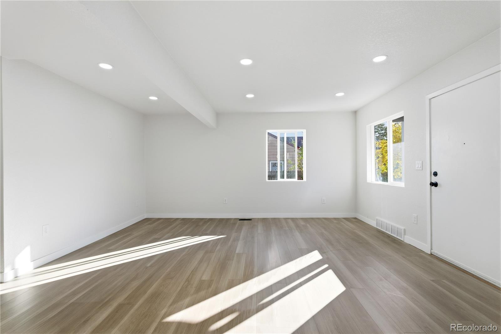 MLS Image #6 for 1550 s xavier street,denver, Colorado