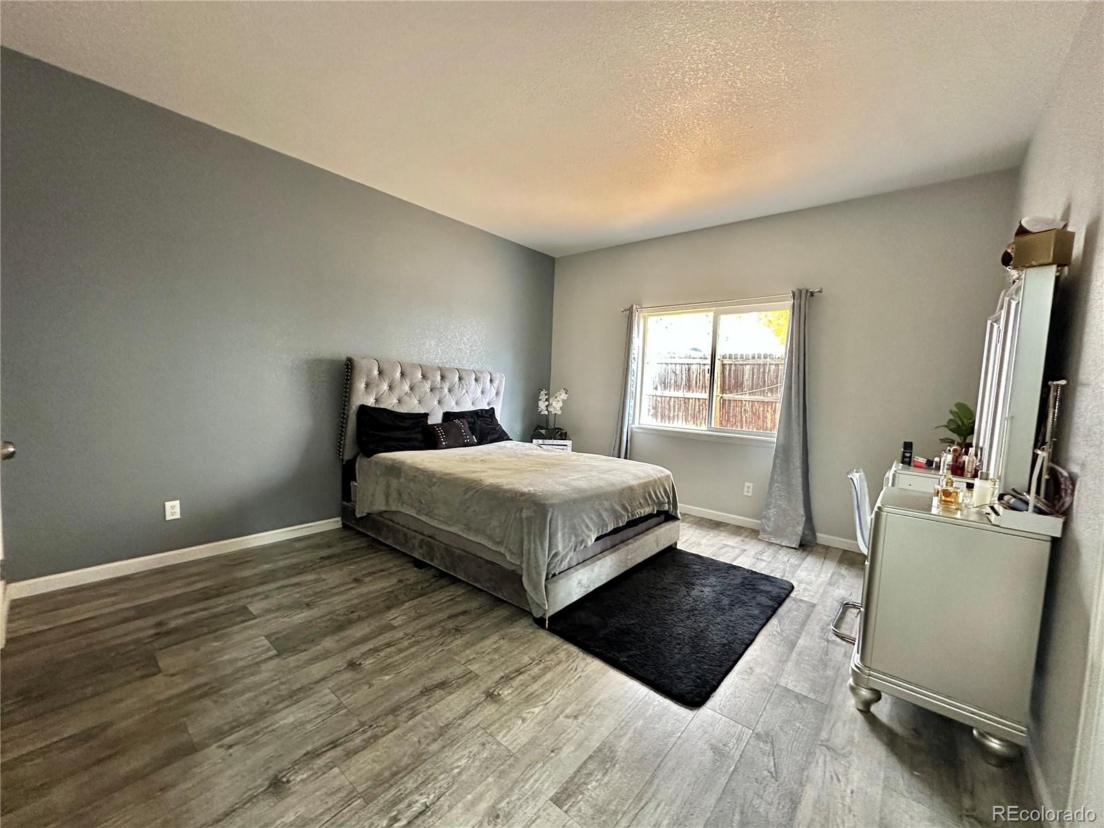 MLS Image #11 for 20962 e 40th place,denver, Colorado