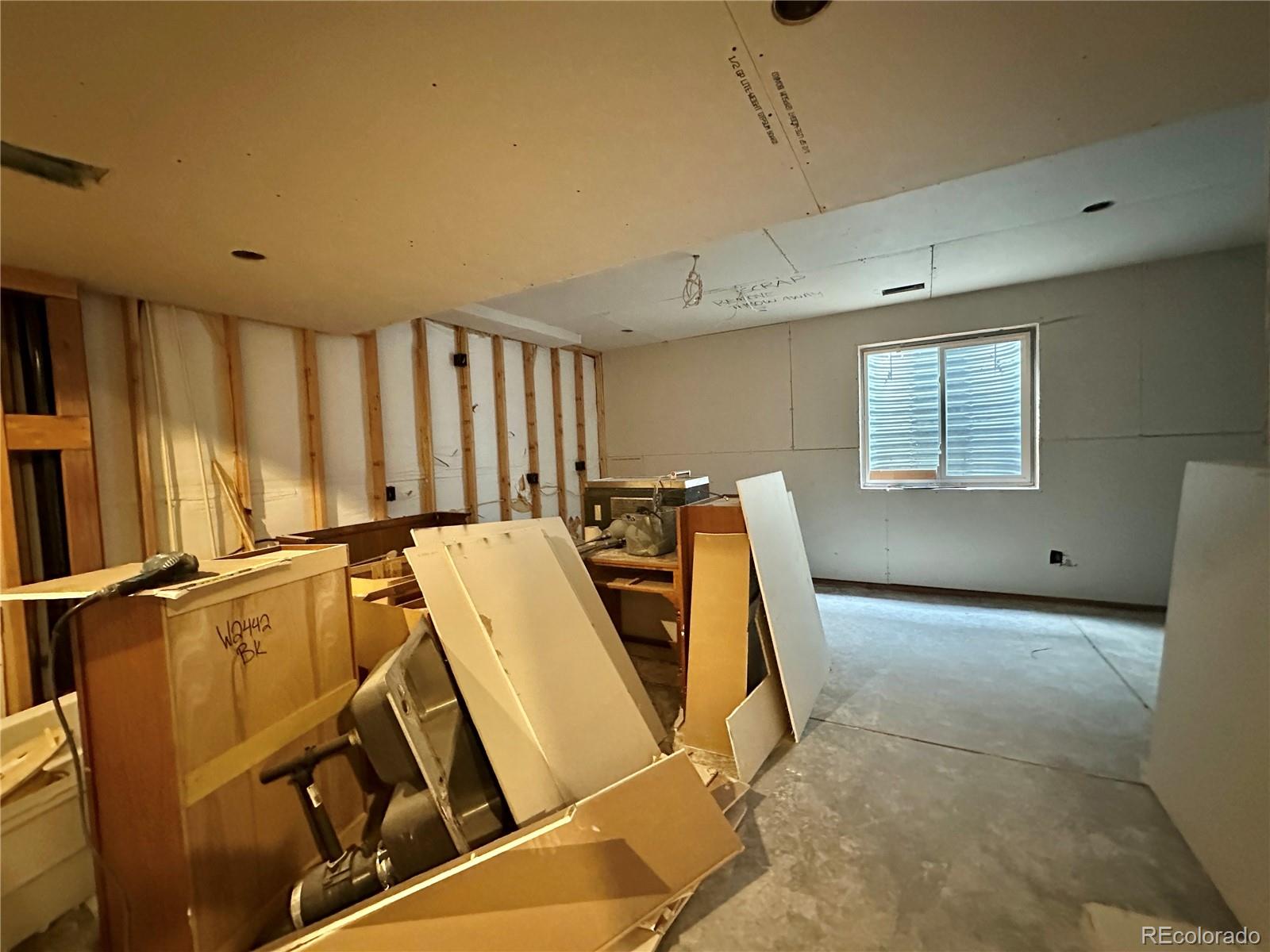 MLS Image #21 for 20962 e 40th place,denver, Colorado