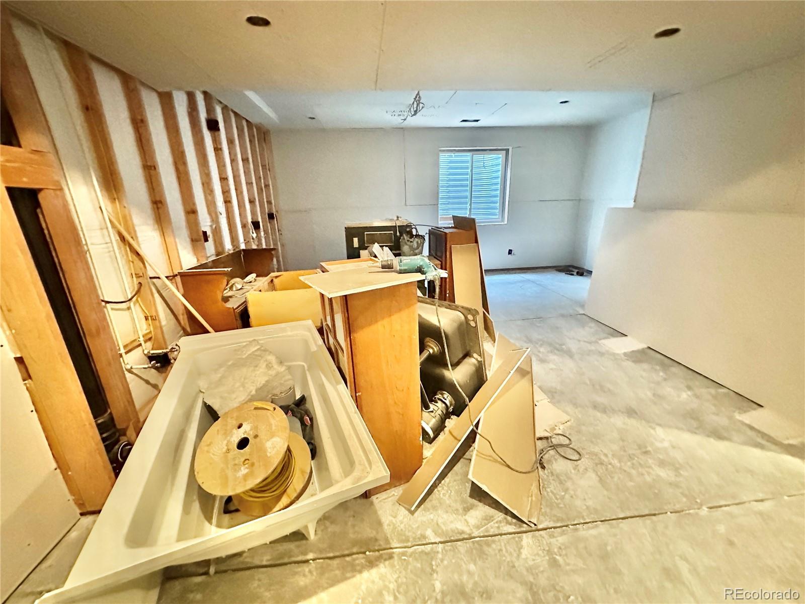 MLS Image #22 for 20962 e 40th place,denver, Colorado