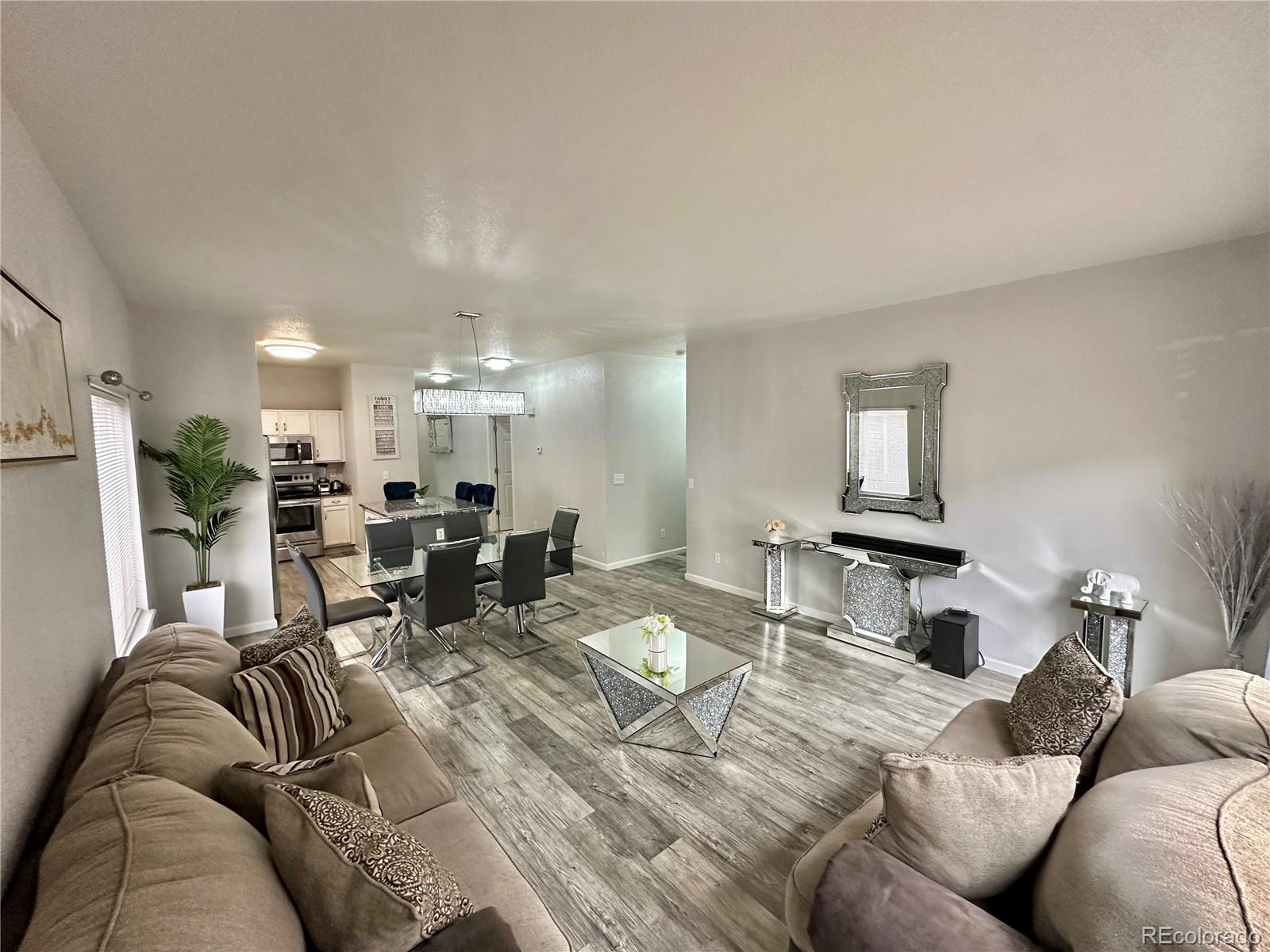 MLS Image #4 for 20962 e 40th place,denver, Colorado