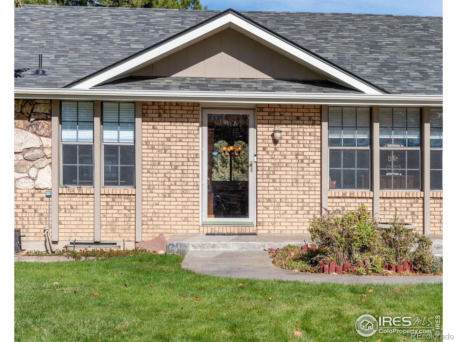 MLS Image #4 for 3308  lakeview circle,longmont, Colorado