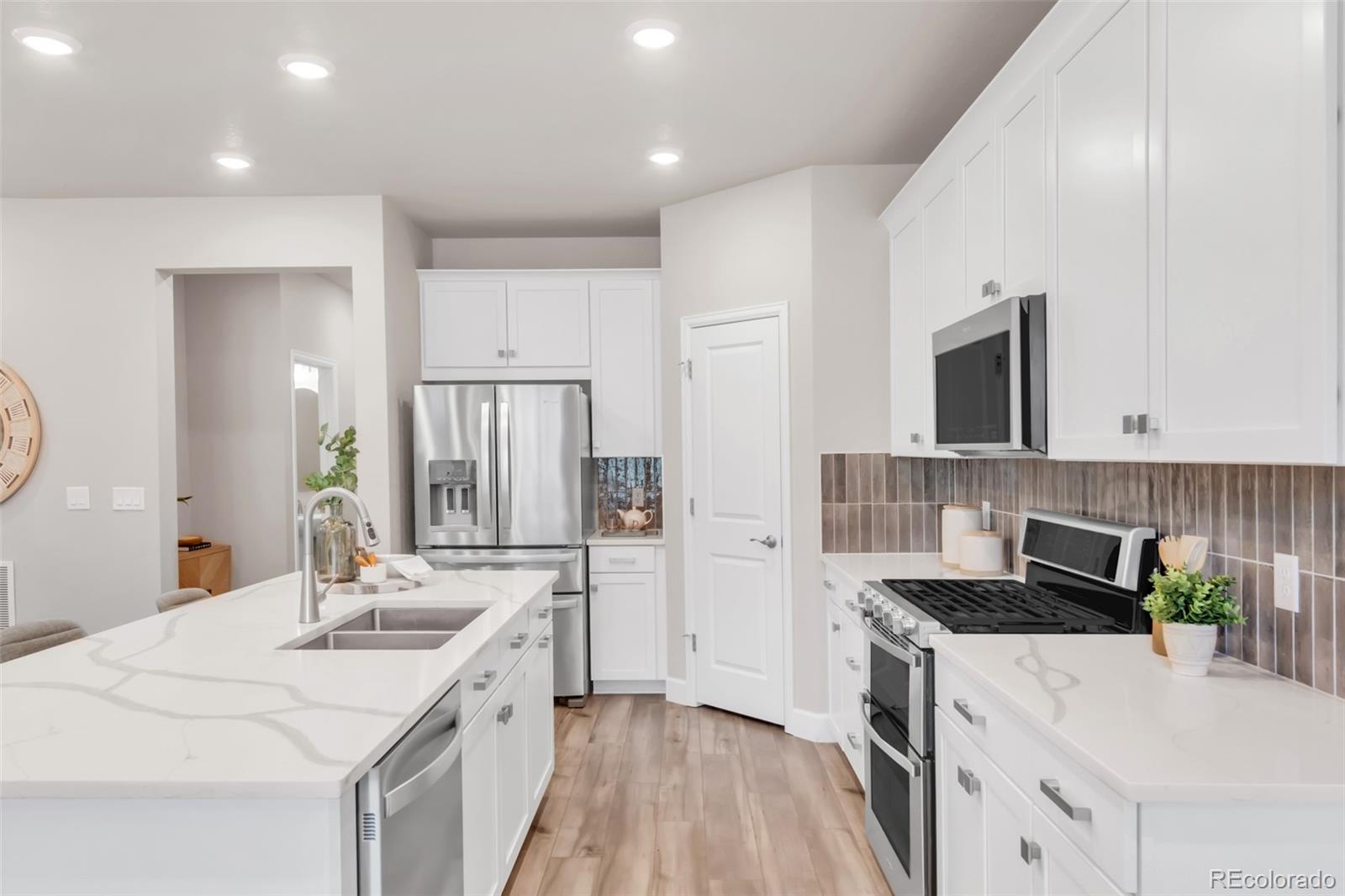 MLS Image #12 for 8275  hunts peak street,littleton, Colorado