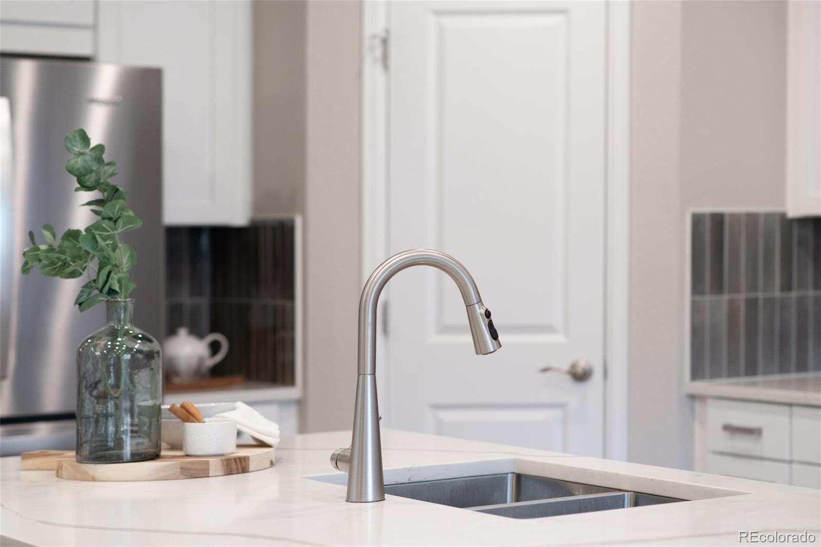 MLS Image #9 for 8275  hunts peak street,littleton, Colorado