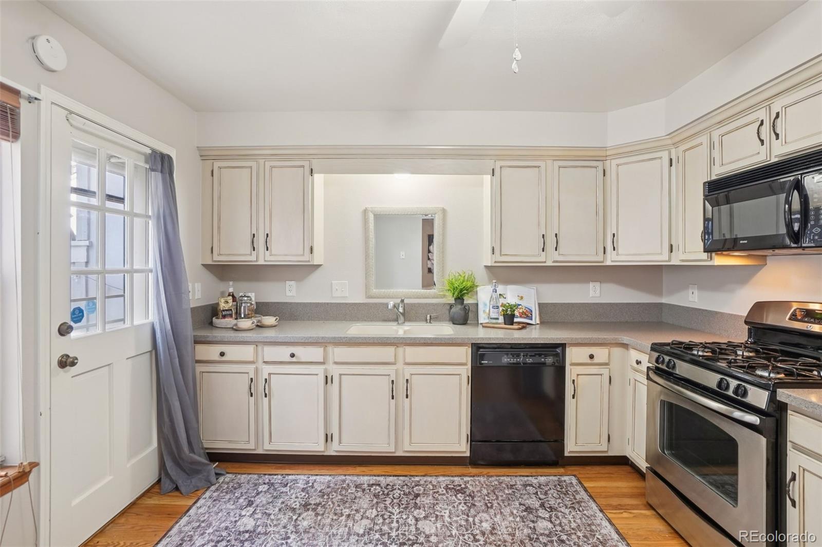 MLS Image #9 for 2995 w long court,littleton, Colorado