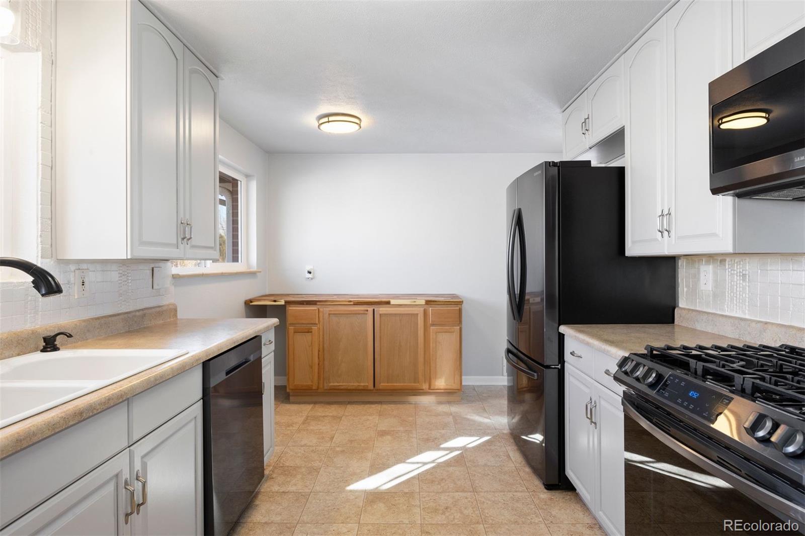 MLS Image #11 for 327 e panama drive,centennial, Colorado