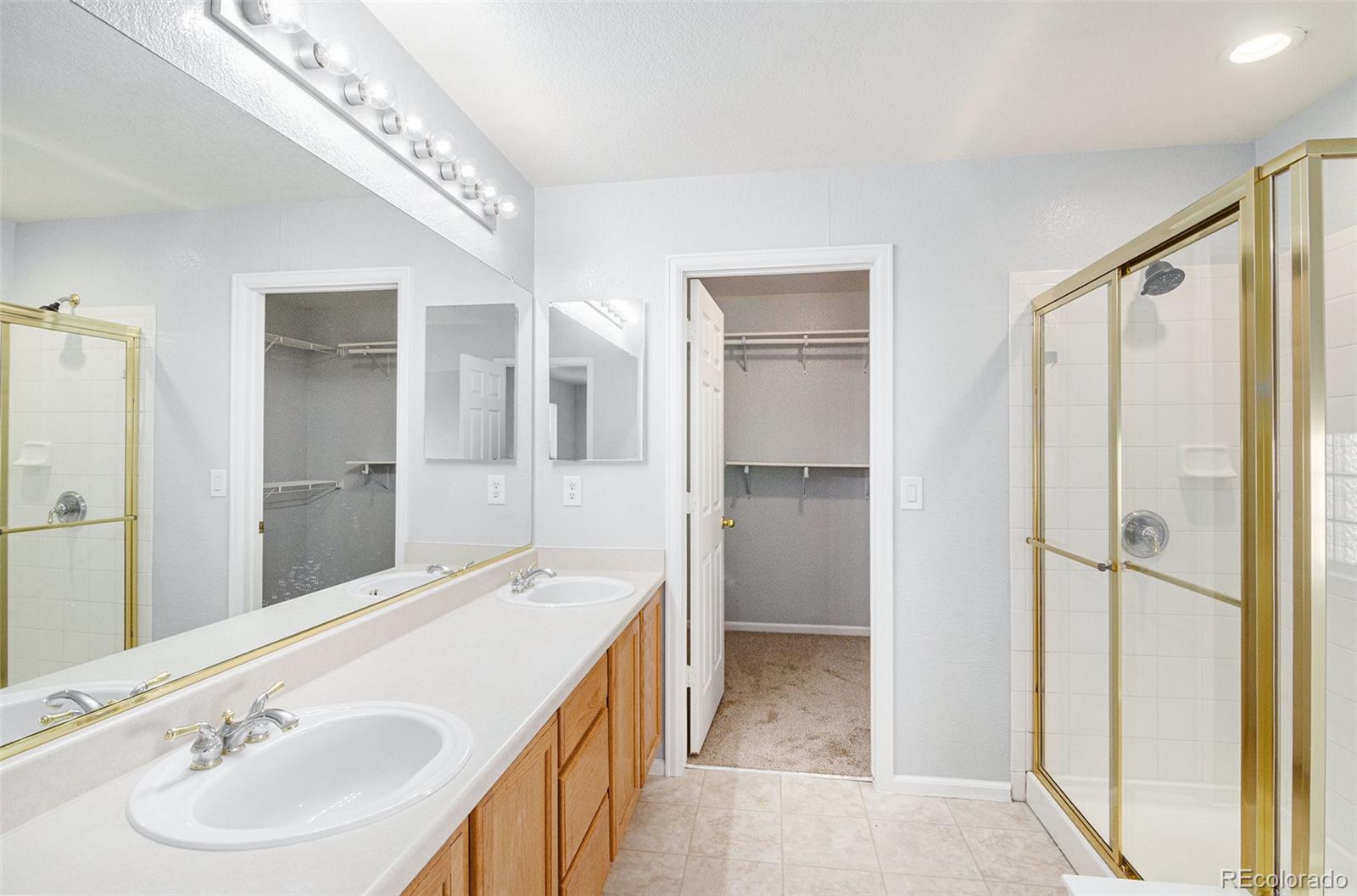 MLS Image #14 for 20715 e 39th avenue,denver, Colorado
