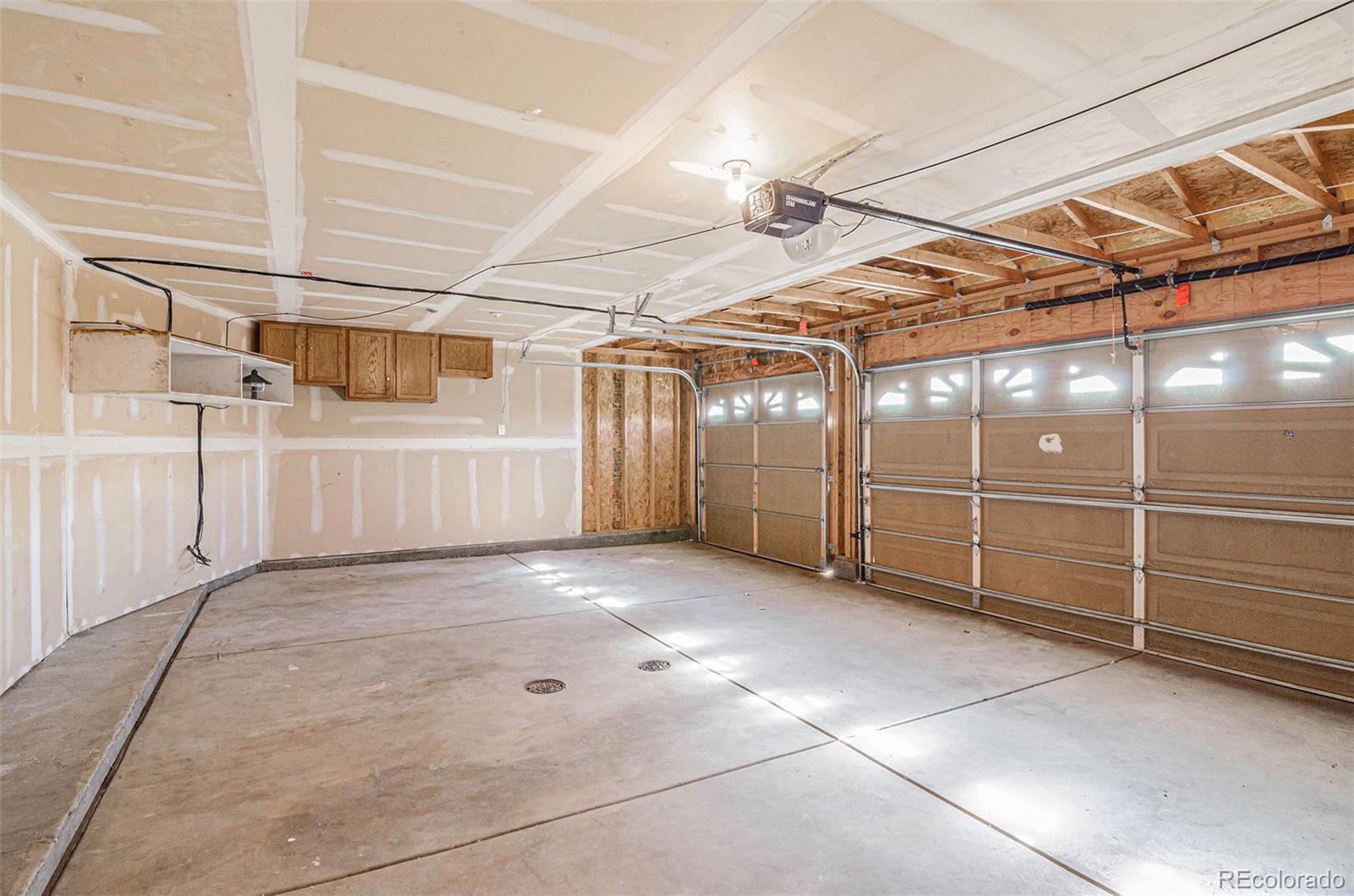 MLS Image #19 for 20715 e 39th avenue,denver, Colorado