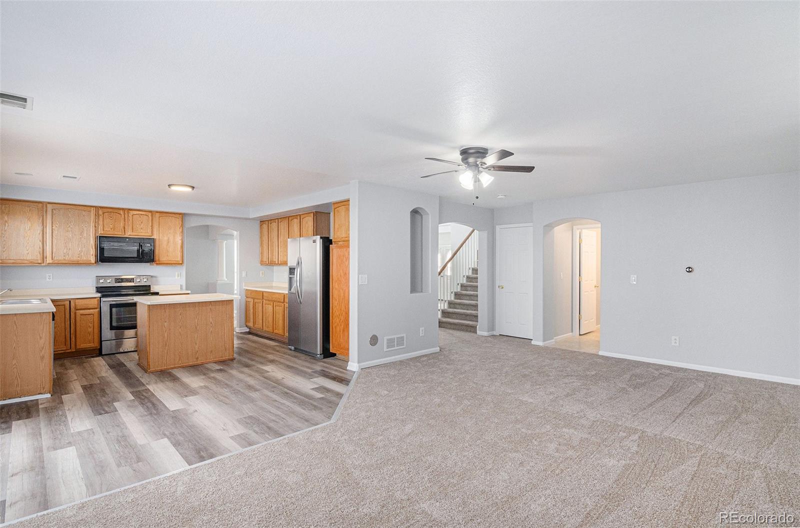 MLS Image #5 for 20715 e 39th avenue,denver, Colorado
