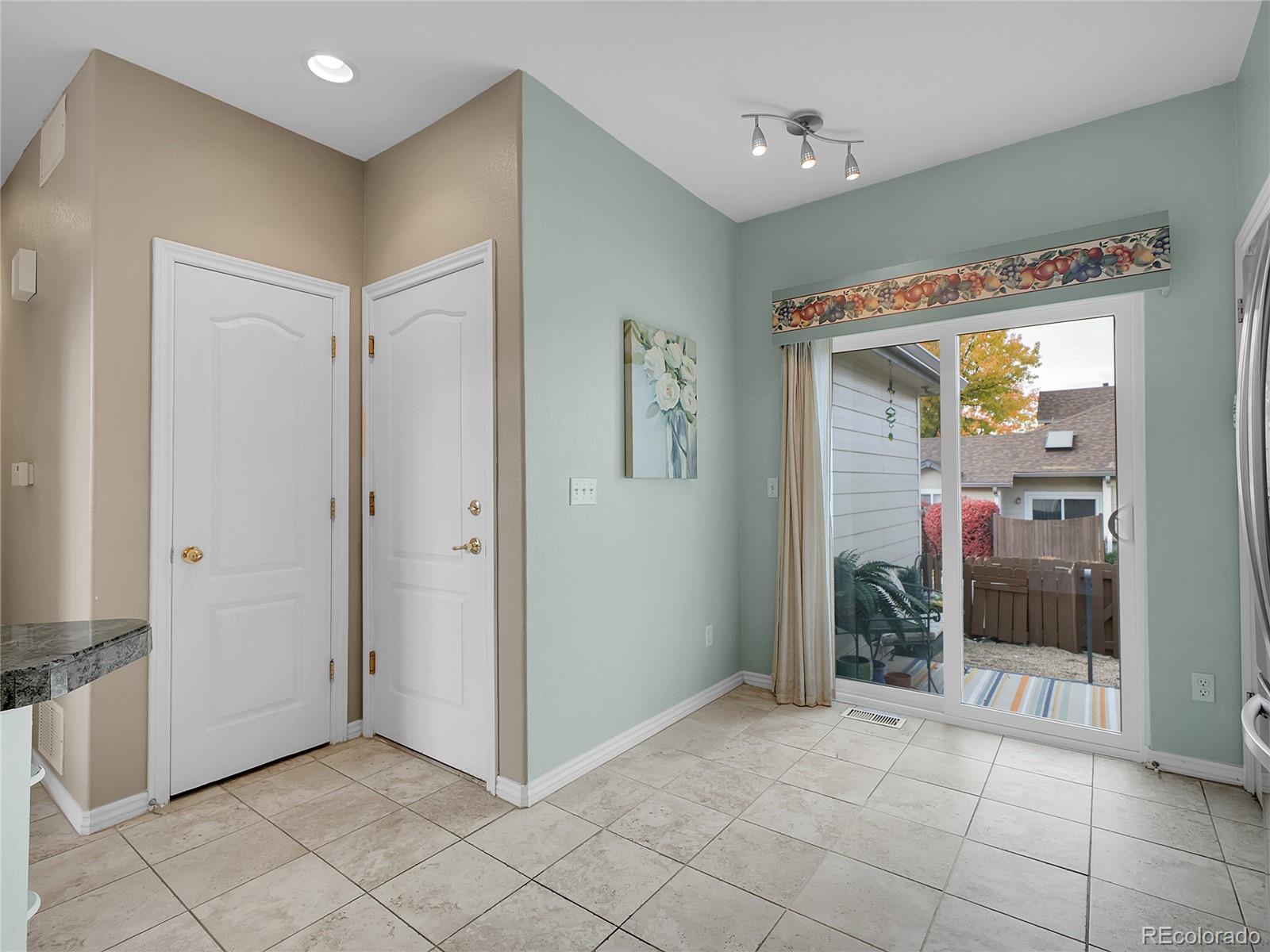 MLS Image #9 for 2970 s yampa way ,aurora, Colorado