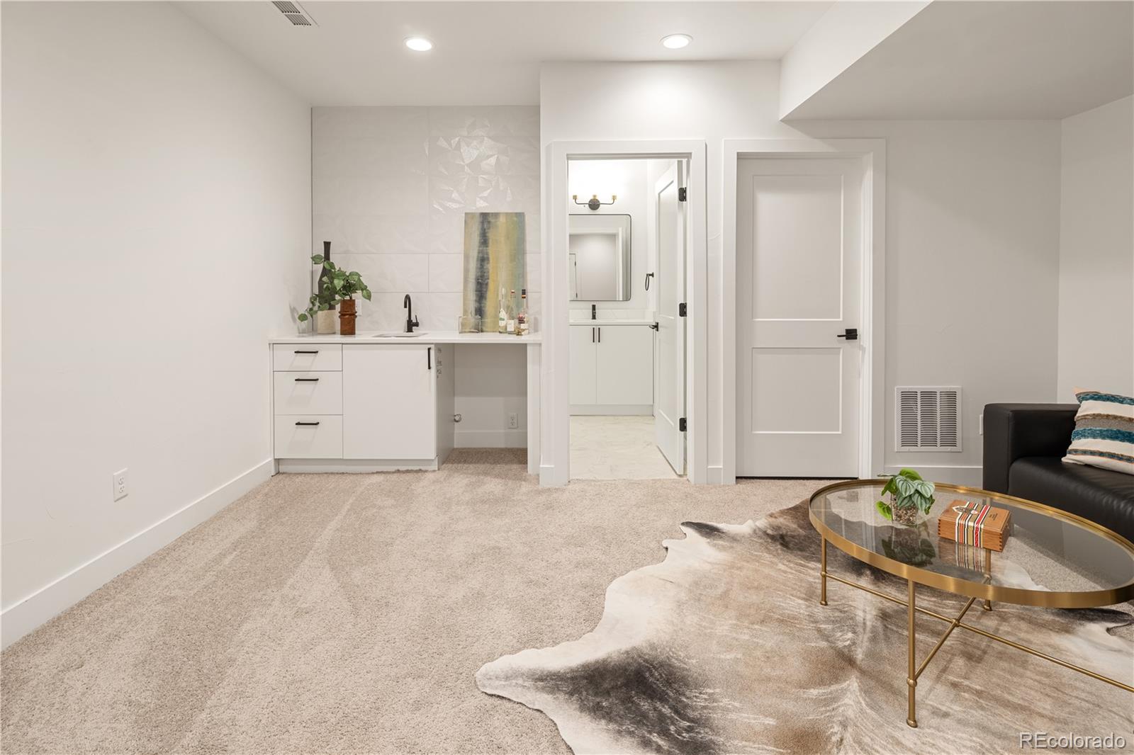MLS Image #32 for 1346 n knox court ,denver, Colorado