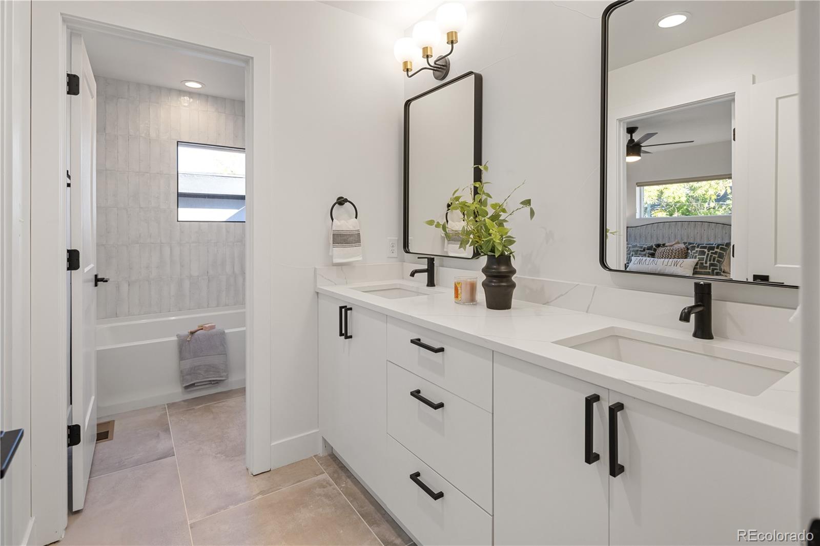 MLS Image #7 for 1346 n knox court ,denver, Colorado