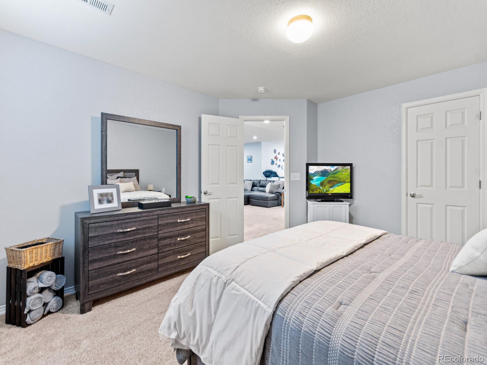MLS Image #29 for 2844 s jebel way,aurora, Colorado
