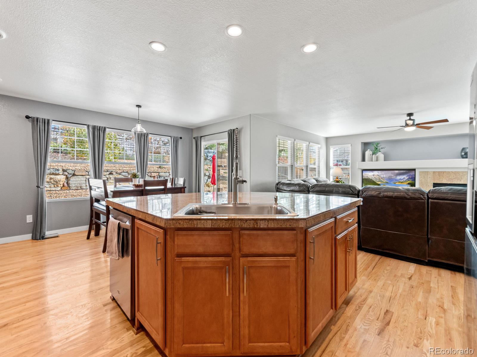 MLS Image #8 for 2844 s jebel way,aurora, Colorado