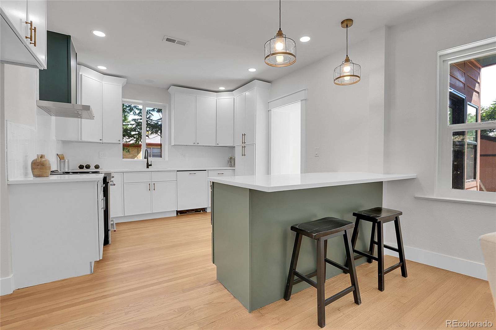 MLS Image #5 for 1260  garfield street,denver, Colorado