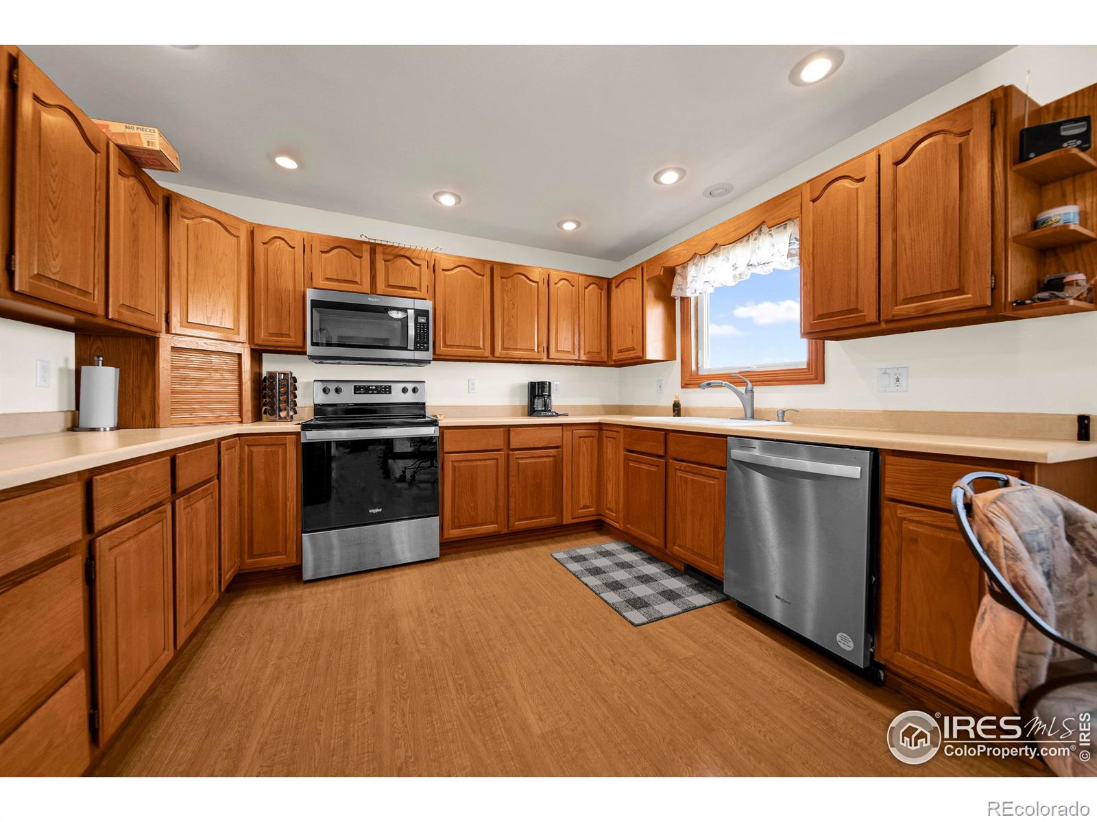 MLS Image #14 for 23965  county road 41 roads,akron, Colorado
