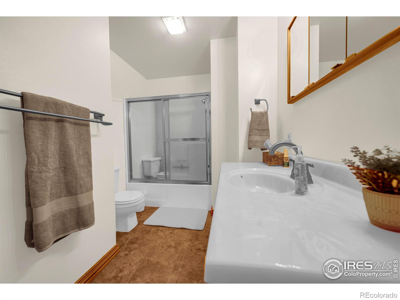 MLS Image #22 for 23965  county road 41 roads,akron, Colorado
