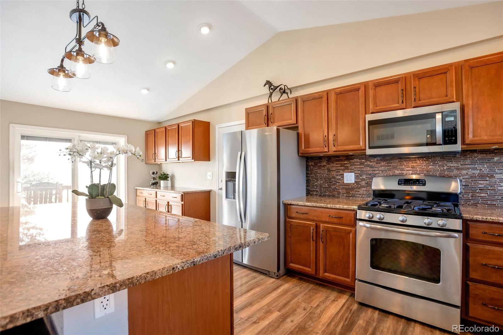 MLS Image #11 for 8678  lariat loop,elizabeth, Colorado
