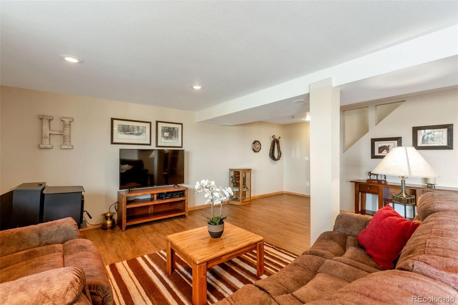 MLS Image #20 for 8678  lariat loop,elizabeth, Colorado
