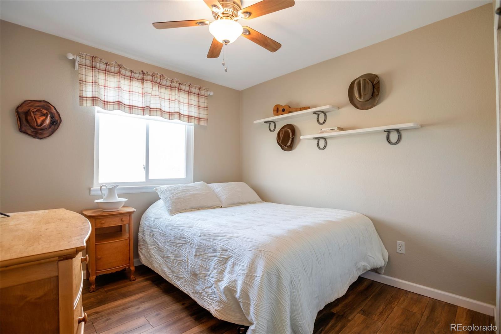 MLS Image #25 for 8678  lariat loop,elizabeth, Colorado