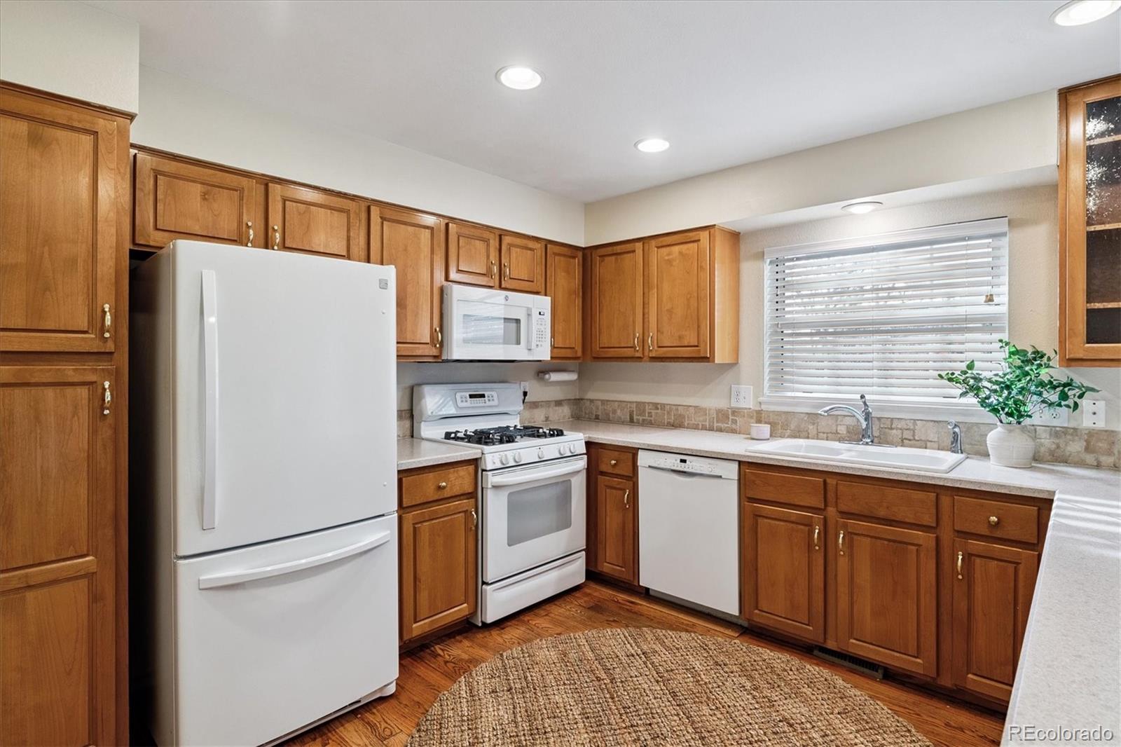 MLS Image #9 for 6845 s locust court,centennial, Colorado