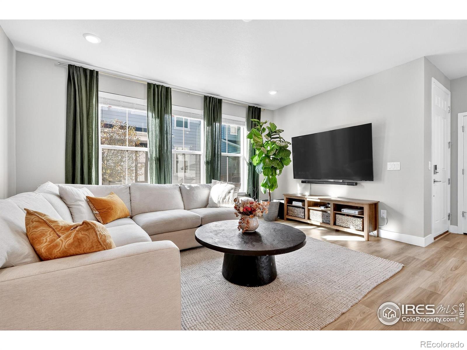 MLS Image #4 for 8325  holman street,arvada, Colorado