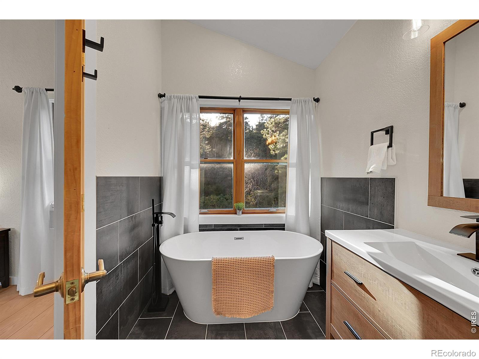 MLS Image #20 for 342  brook circle,boulder, Colorado