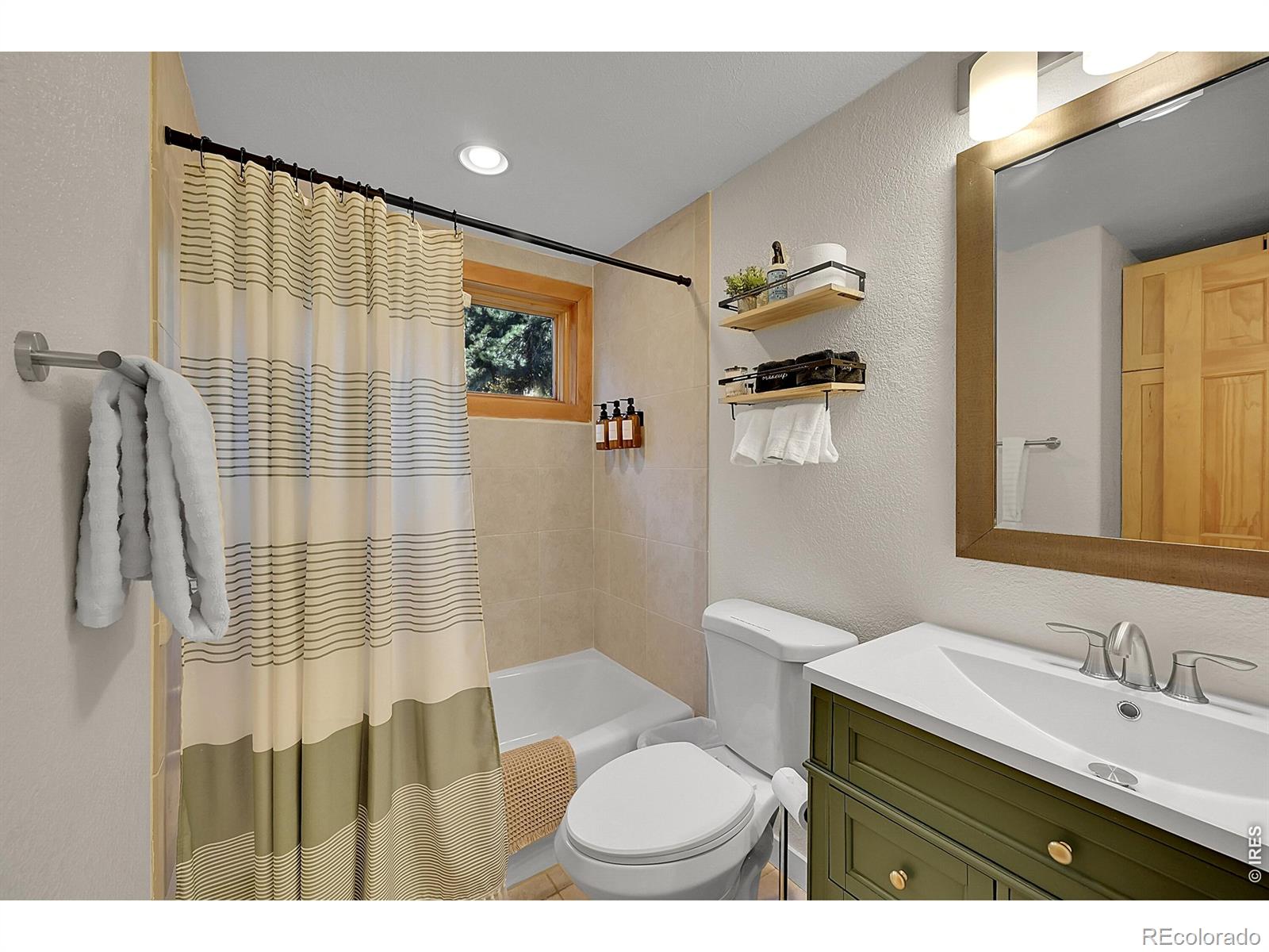 MLS Image #6 for 342  brook circle,boulder, Colorado