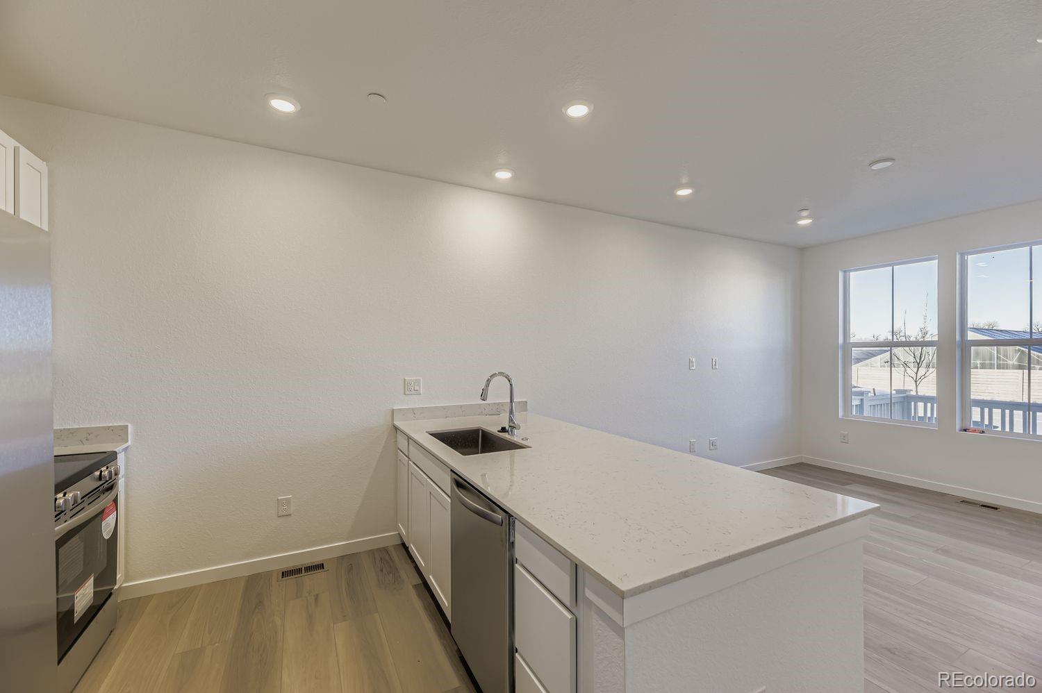 MLS Image #3 for 7670 s cherokee trail ,centennial, Colorado