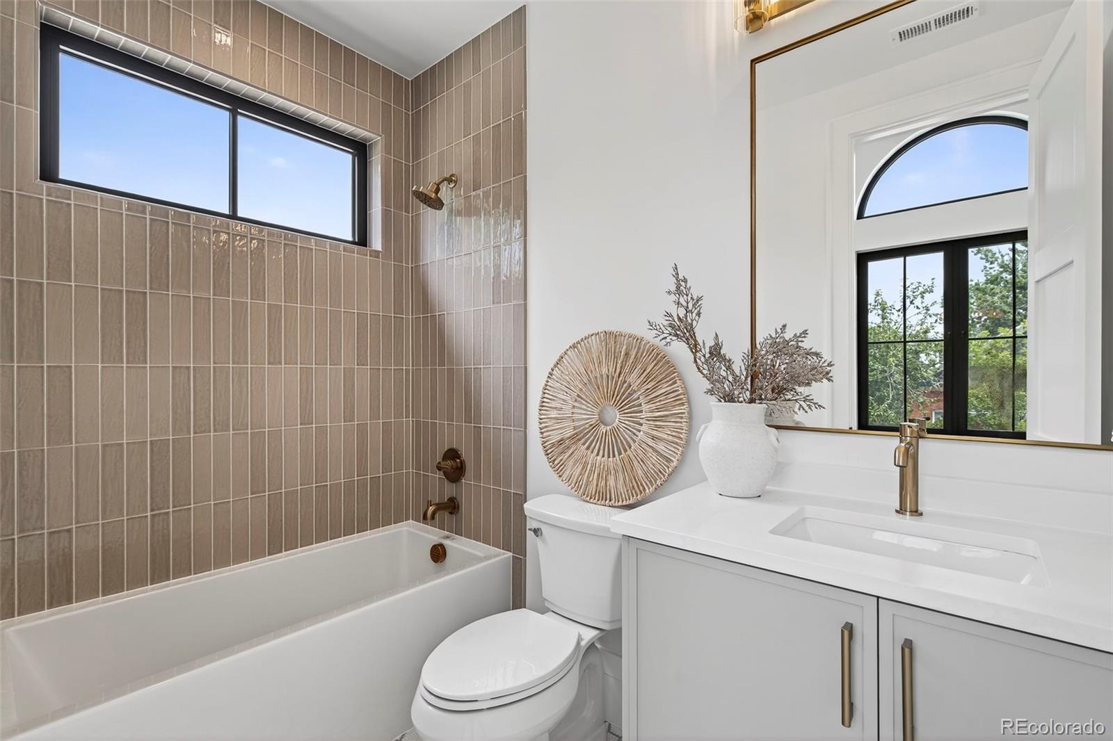 MLS Image #41 for 2045 s cook street,denver, Colorado