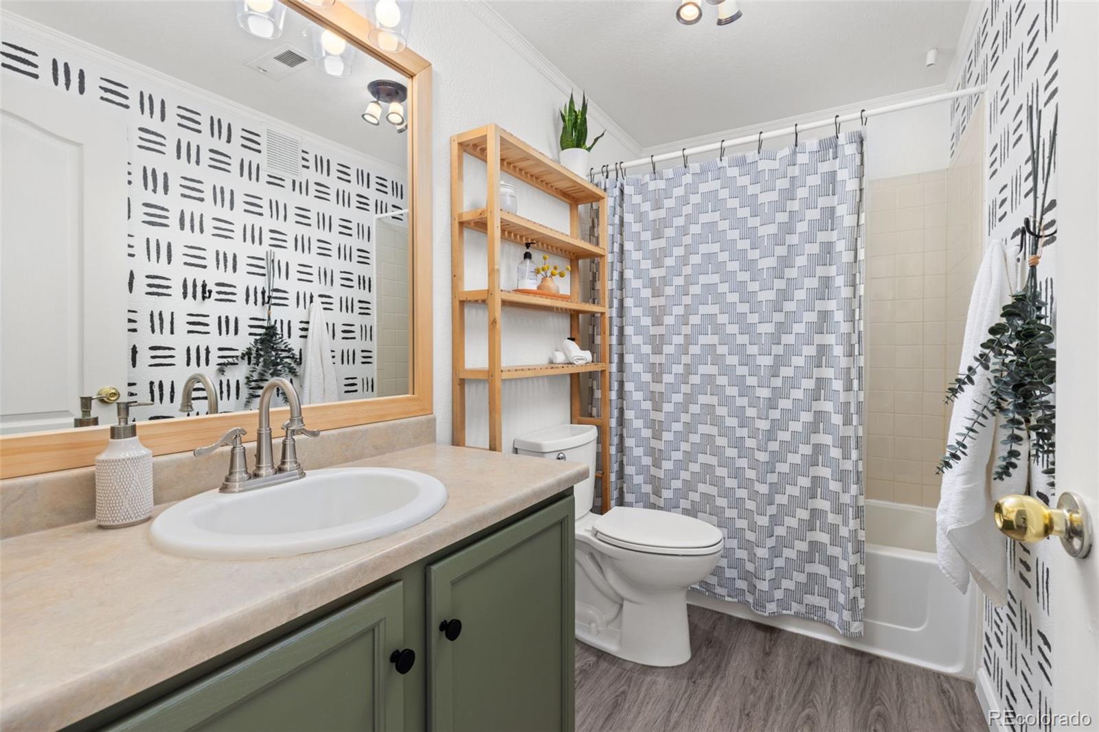 MLS Image #22 for 10337 w 55th place 204,arvada, Colorado