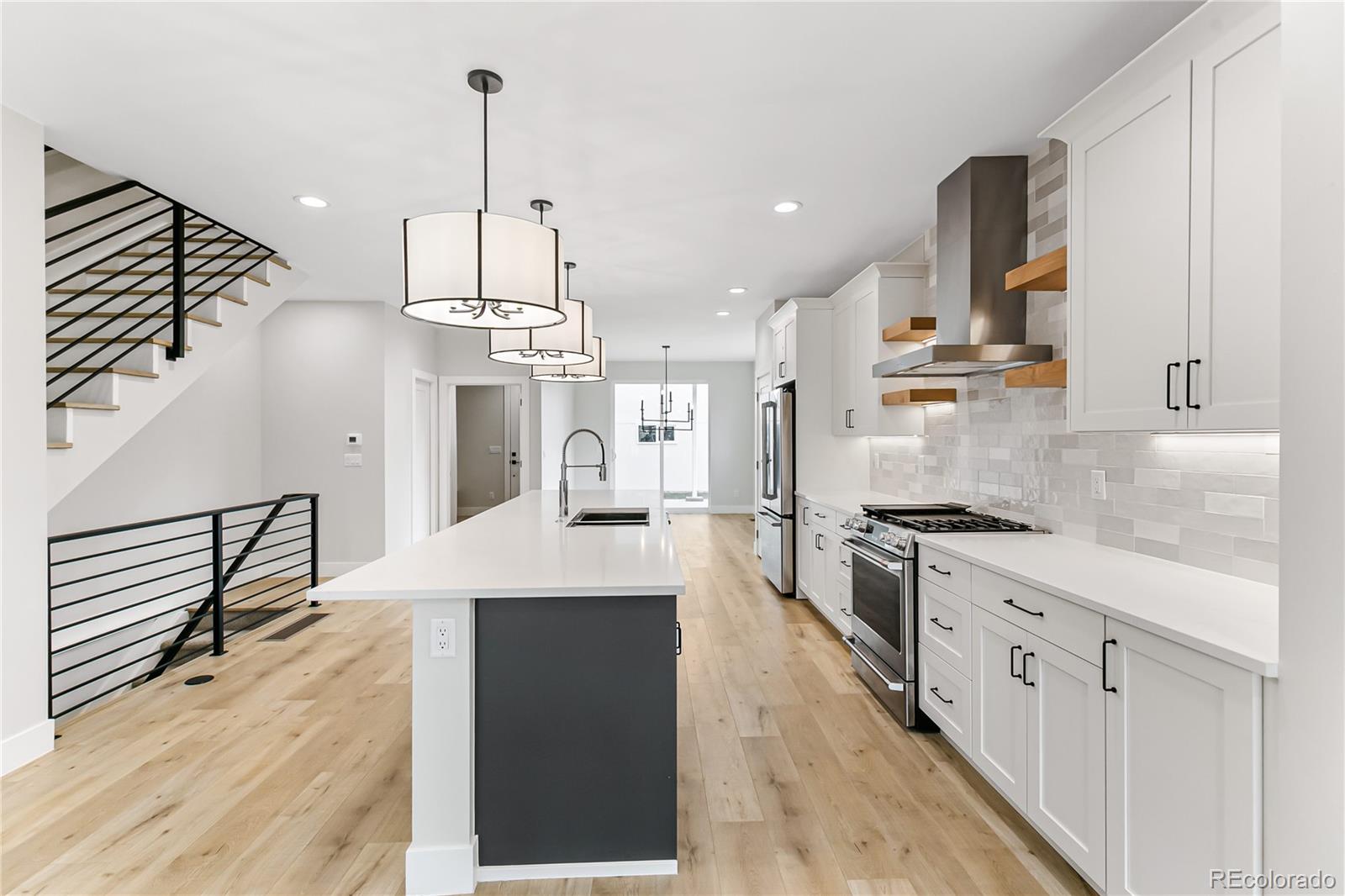MLS Image #9 for 2734 s bannock street,englewood, Colorado