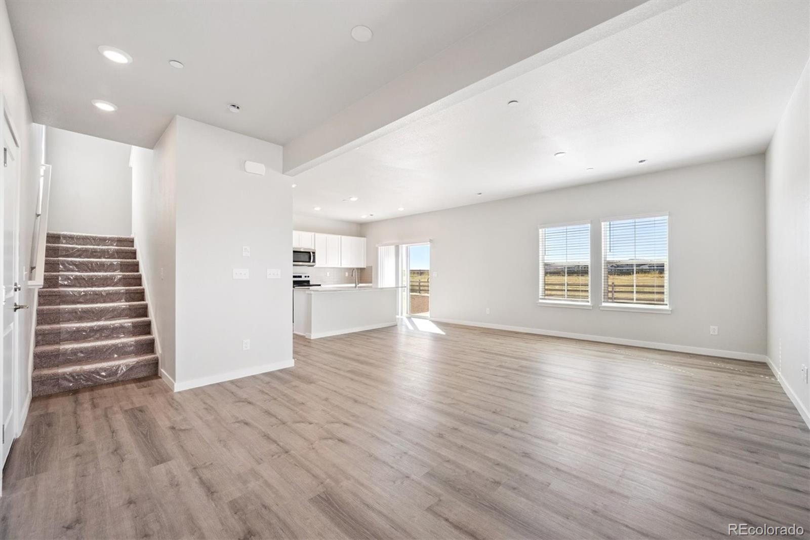 MLS Image #4 for 9454  danube street,commerce city, Colorado