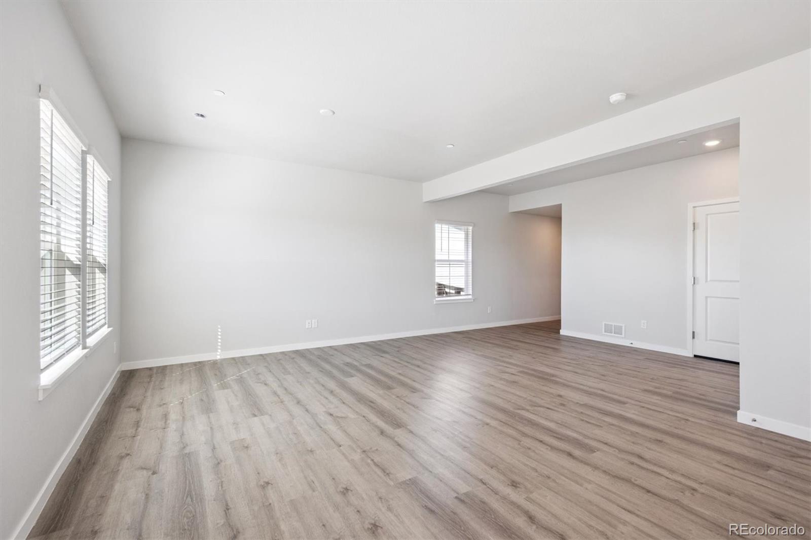 MLS Image #5 for 9454  danube street,commerce city, Colorado
