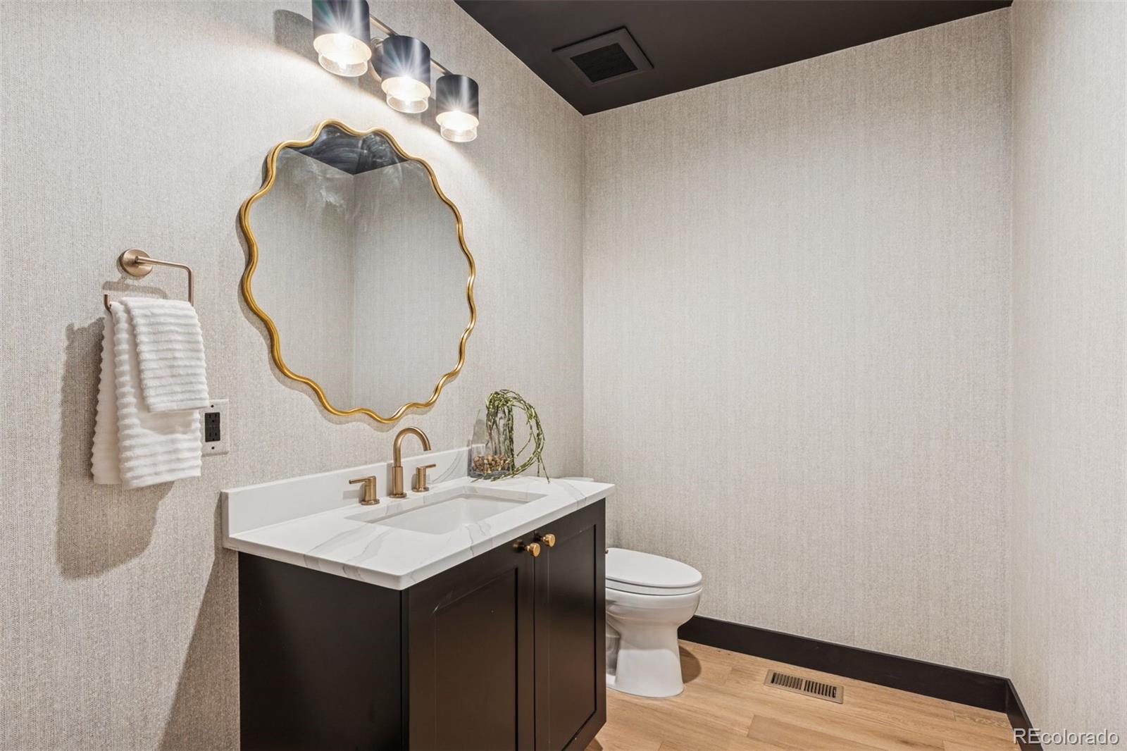 MLS Image #17 for 949 s clayton way,denver, Colorado