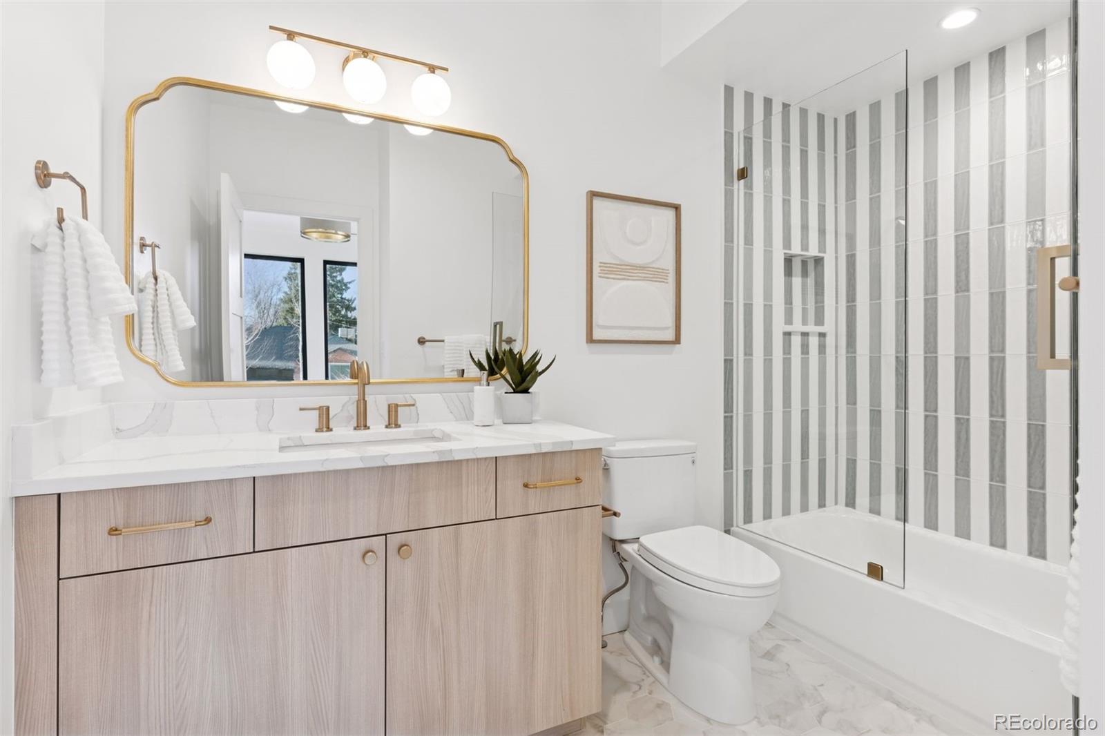 MLS Image #33 for 949 s clayton way,denver, Colorado