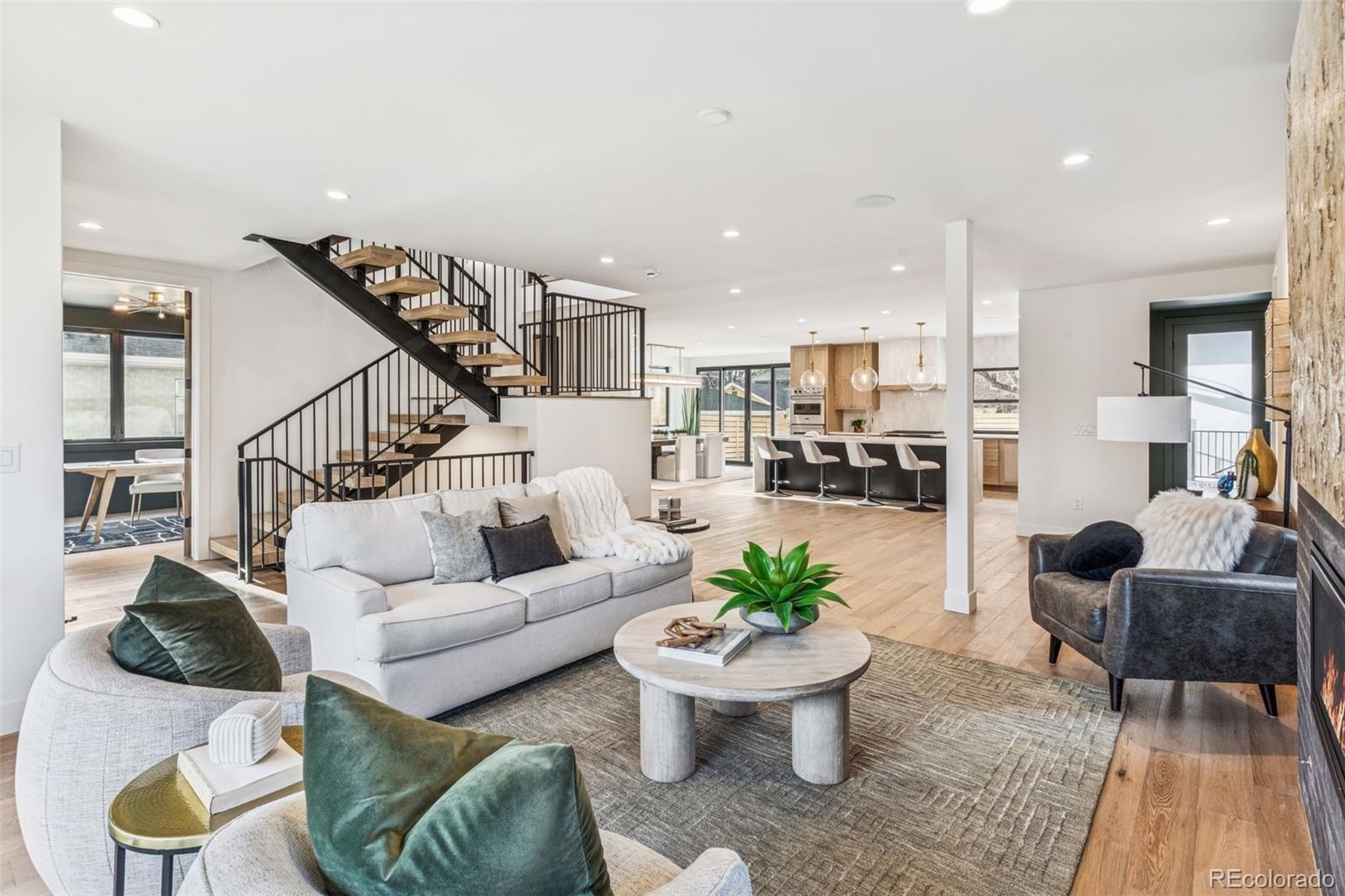 MLS Image #4 for 949 s clayton way,denver, Colorado