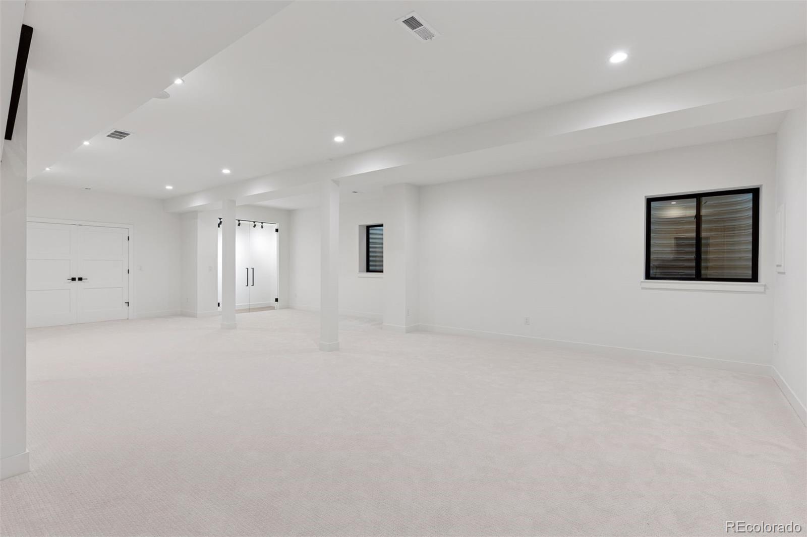 MLS Image #40 for 949 s clayton way,denver, Colorado