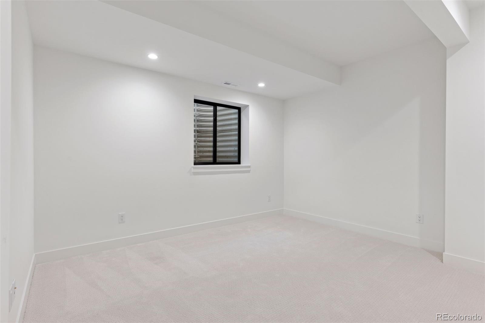 MLS Image #41 for 949 s clayton way,denver, Colorado