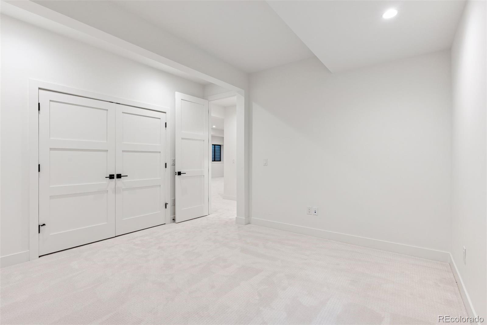 MLS Image #42 for 949 s clayton way,denver, Colorado
